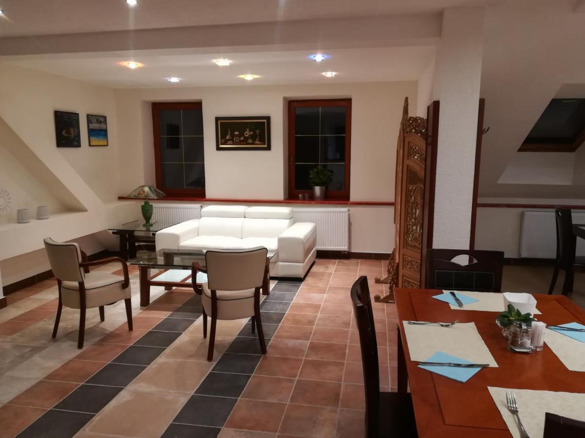 Hotel Na Kafkove Ostrava Kültér fotó